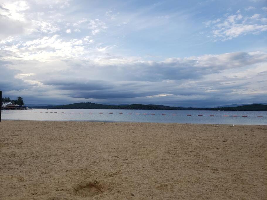 Lakefront Cottage On Beautiful Lake Winnipesaukee Laconia Exterior photo