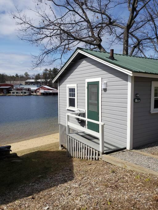 Lakefront Cottage On Beautiful Lake Winnipesaukee Laconia Exterior photo