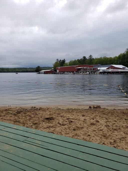 Lakefront Cottage On Beautiful Lake Winnipesaukee Laconia Exterior photo