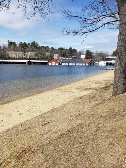 Lakefront Cottage On Beautiful Lake Winnipesaukee Laconia Exterior photo