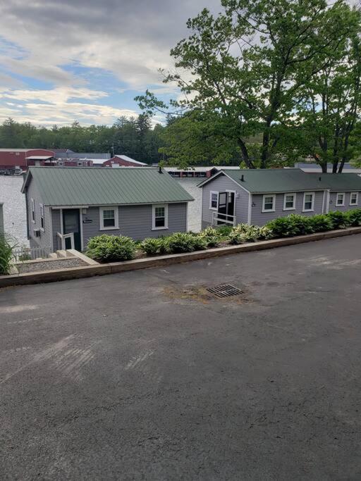 Lakefront Cottage On Beautiful Lake Winnipesaukee Laconia Exterior photo