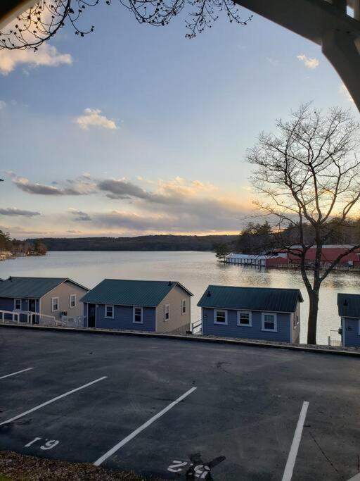 Lakefront Cottage On Beautiful Lake Winnipesaukee Laconia Exterior photo