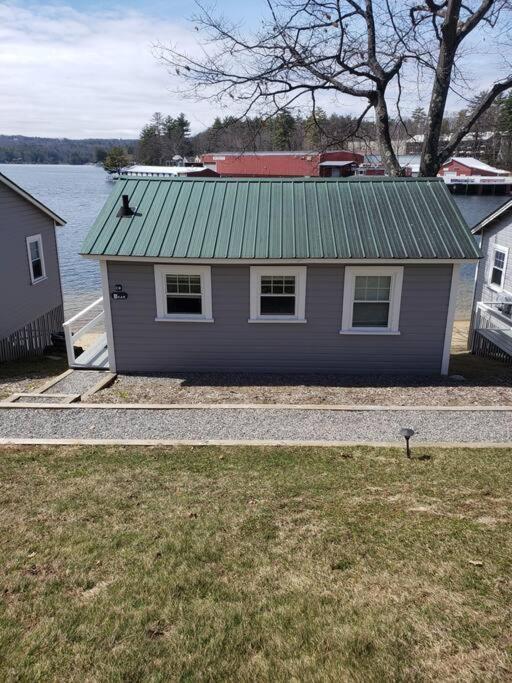 Lakefront Cottage On Beautiful Lake Winnipesaukee Laconia Exterior photo